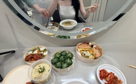 [Instiz] Makanan yang Karina Makan Kelihatan Banget Enaknya, Netizen Langsung Iri