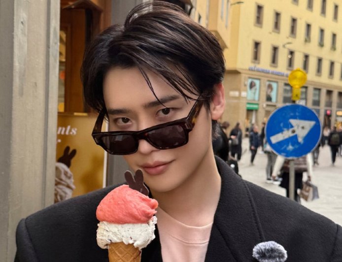 Lee Jong Suk Jadi Pangeran Nyata di Italia, Fans: Gimana Si Florence?