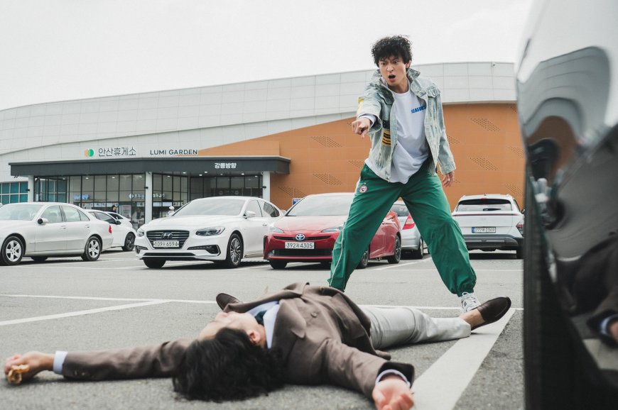 Kang Dong Won, Um Tae Goo, And Park Ji Hyun Face Unexpected Chaos On Their Comeback Journey In Comedy Film “Wild Sing” - Photo 2