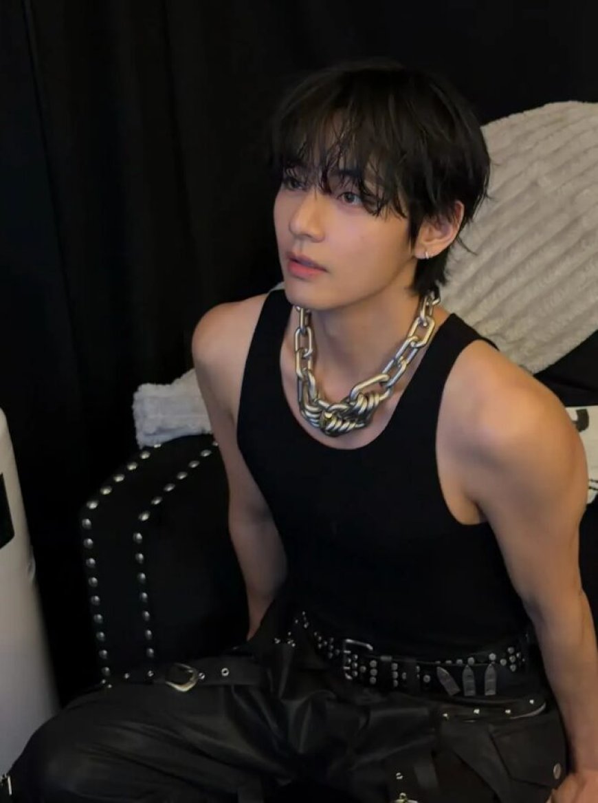 Reactions To BTS V’s And BLACKPINK Jennie’s Matching Concert Comment Ignites Fierce Debate - Photo 2