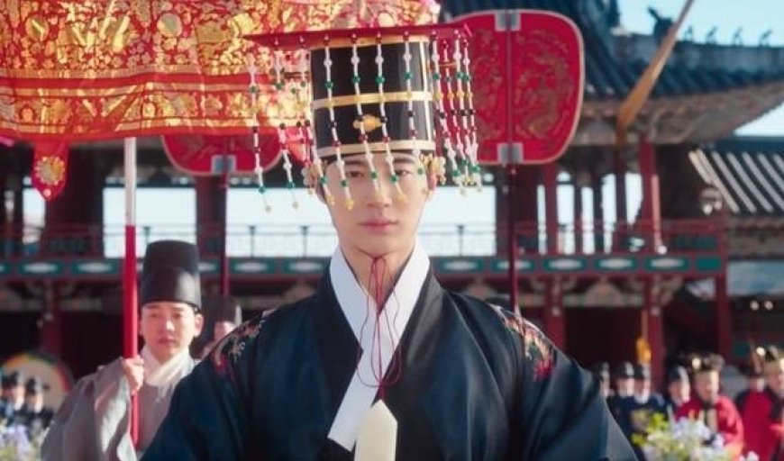 MBC to delete Byeon Woo Seok's enthronement scene from 'Perfect Crown' - Photo 3
