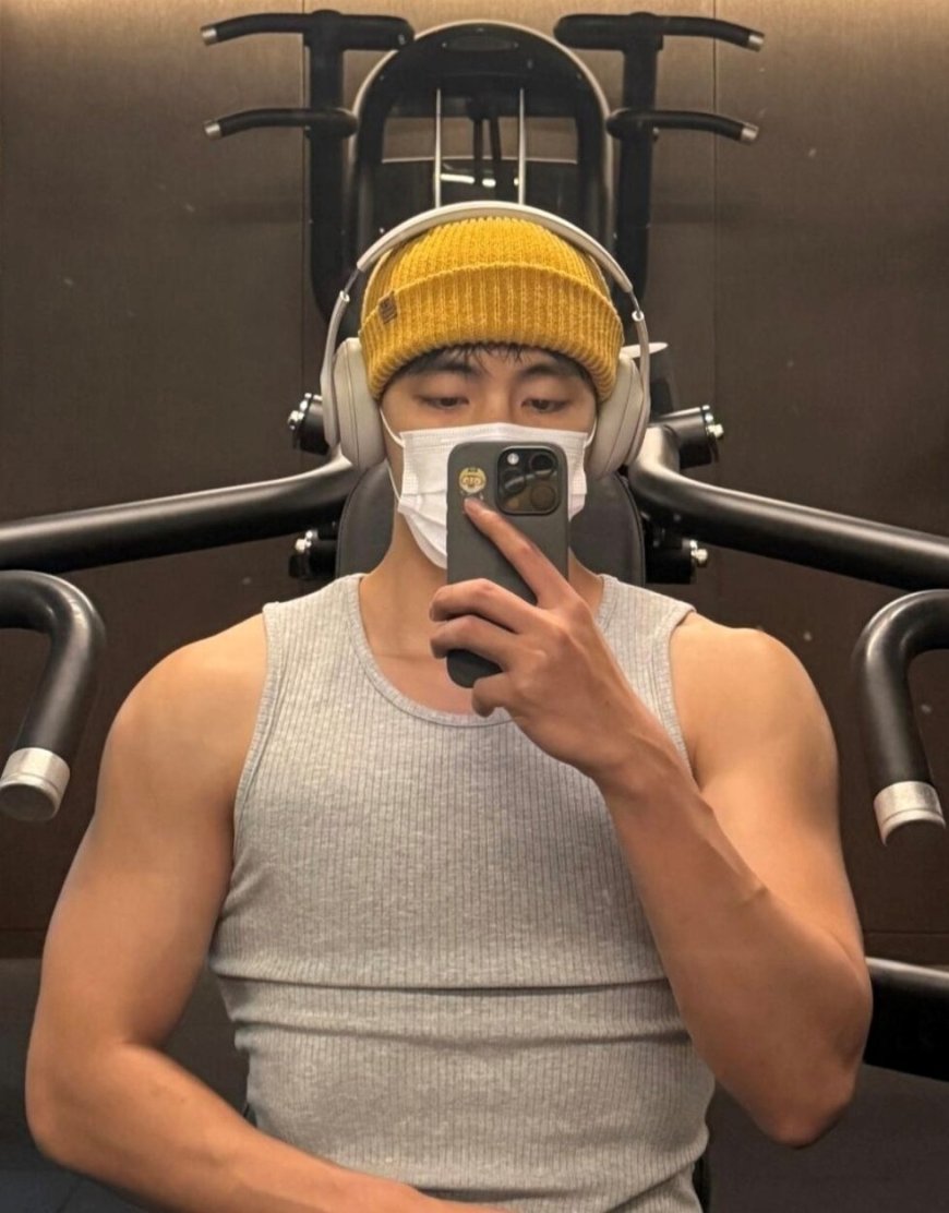 BTS’s V Response To “Inappropriate” Fan Question Triggers Heated Debate - Photo 5