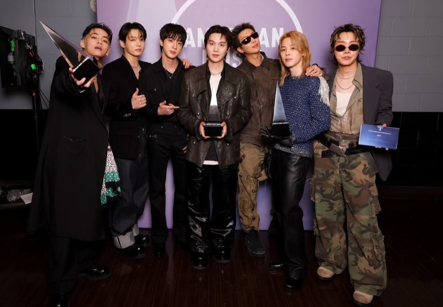 [theqoo] BTS ARRIVING AT AMAS ft. ARTIST OF THE YEAR + SONG OF THE SUMMER - Photo 4