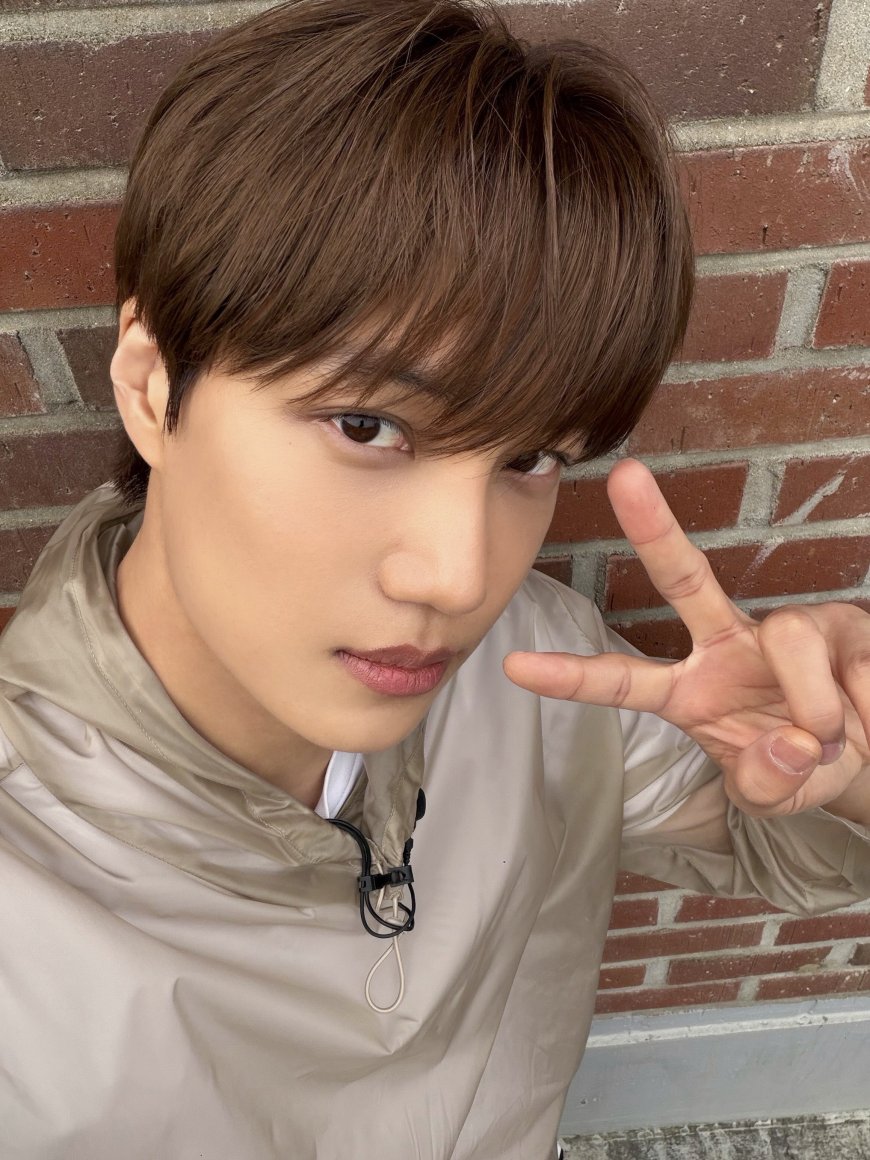 Student Is Too Stunned To Speak After Meeting Popular SM Idols On Campus - Photo 3