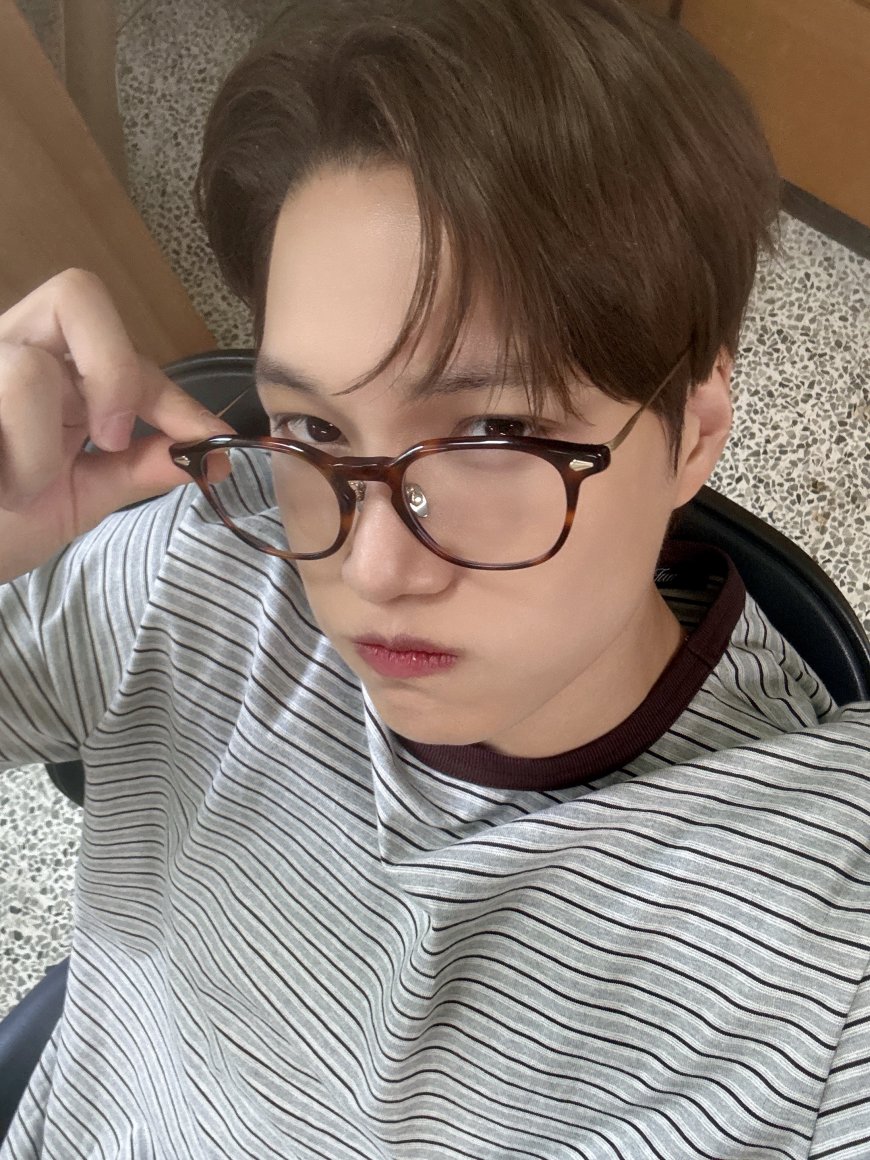 Student Is Too Stunned To Speak After Meeting Popular SM Idols On Campus - Photo 4