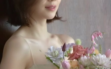 Moon Chaewon Pamer Foto Pernikahan Mempesona, Netizen Terpukau: "Masih Cantik Banget, Gak Berubah!"