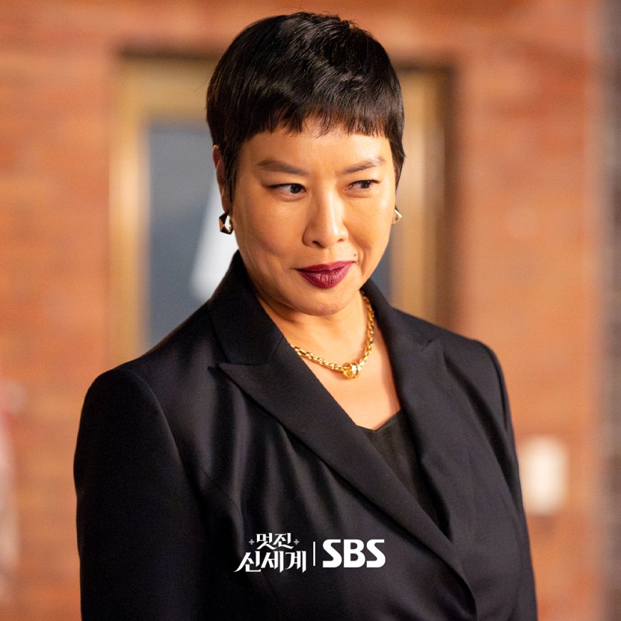 Lim Ji Yeon Reacts Hilariously After Heo Nam Jun’s Aunt Jung Young Joo Shows Up With Cash In “My Royal Nemesis” - Photo 3
