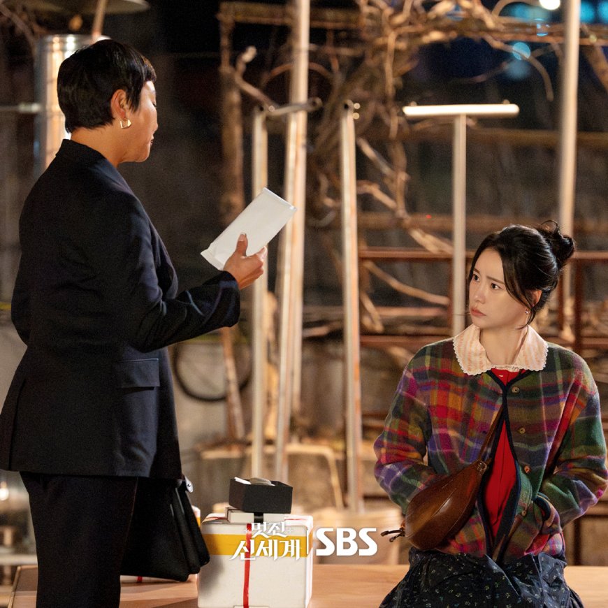 Lim Ji Yeon Reacts Hilariously After Heo Nam Jun’s Aunt Jung Young Joo Shows Up With Cash In “My Royal Nemesis” - Photo 4