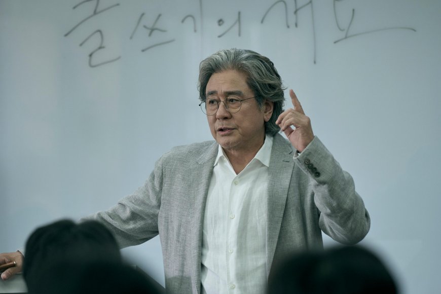 Choi Min Sik Offers Choi Hyun Wook Private Literature Lessons After Discovering His Talent In “Notes From The Last Row” - Photo 2